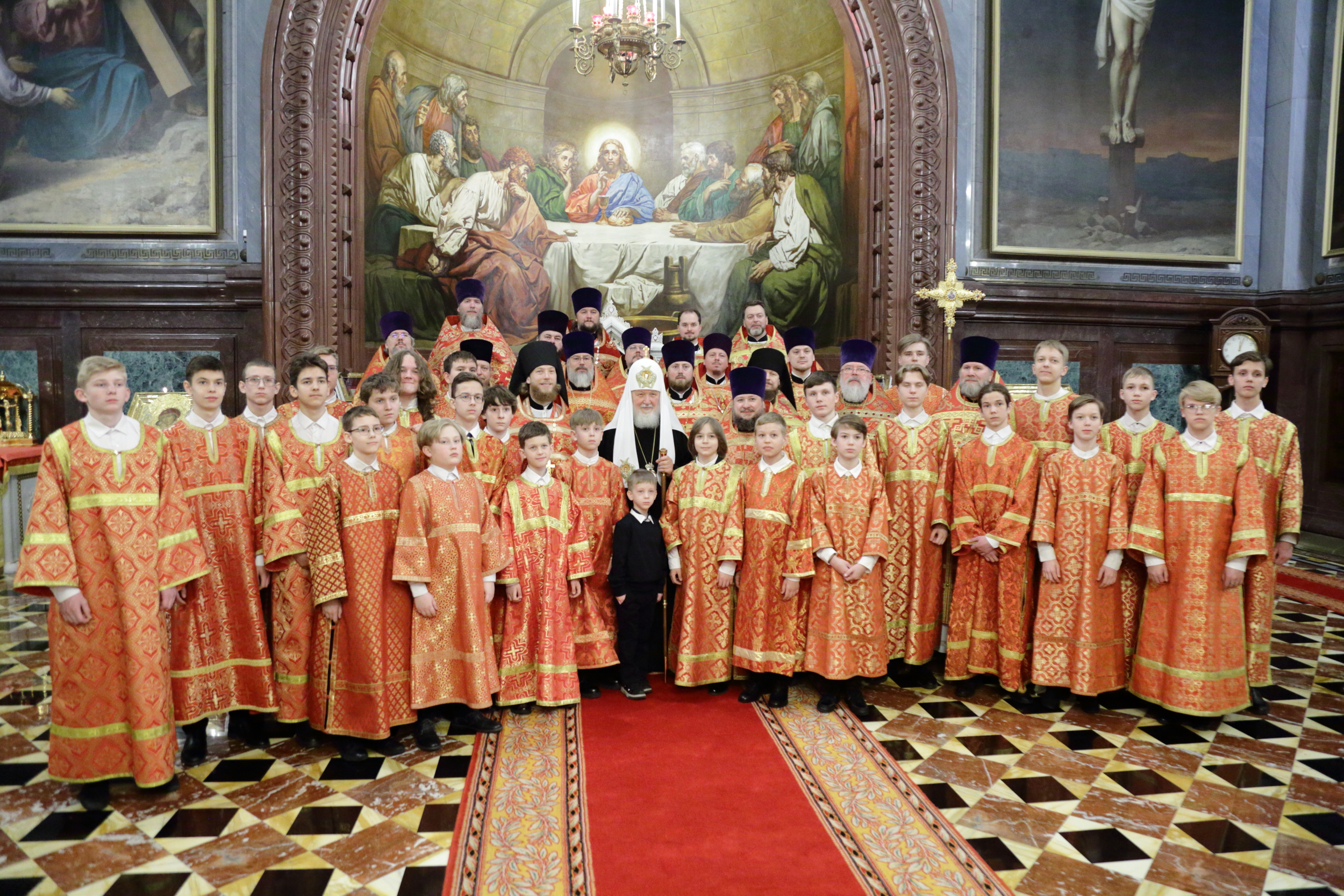 В Неделю 2-ю по Пасхе Святейший Патриарх Кирилл совершил Литургию в Храме Христа Спасителя