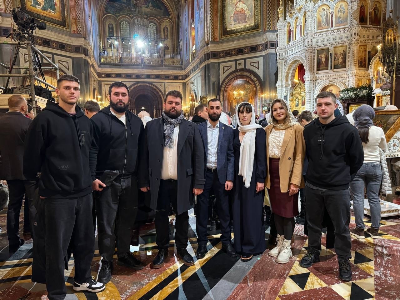 Молитва со Святейшим Патриархом Московском и всея Руси Кириллом на Рождественском Богослужении в Кафедральном соборном Храме Христа Спасителя.