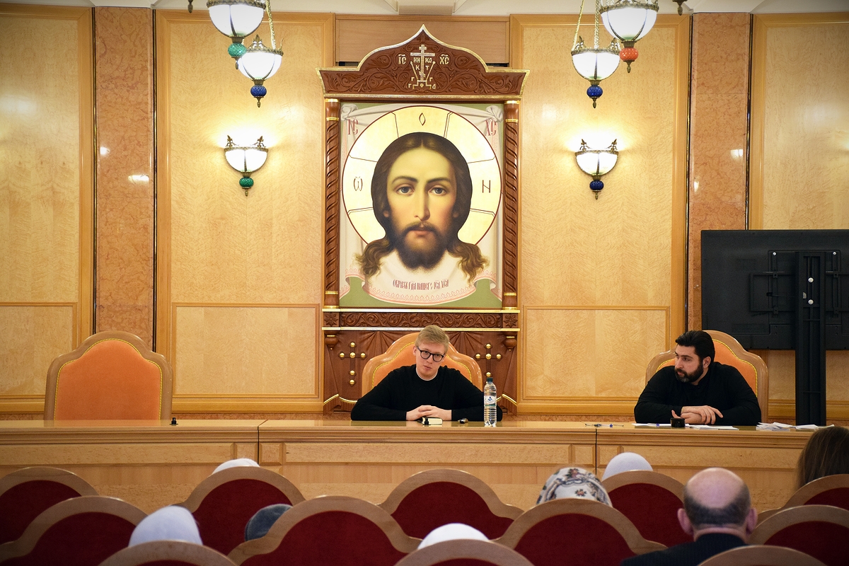 02 февраля 2020 года в малом актовом зале Храма Христа Спасителя прошла одиннадцатая встреча в этом учебном году слушателей Воскресной школы для взрослых.