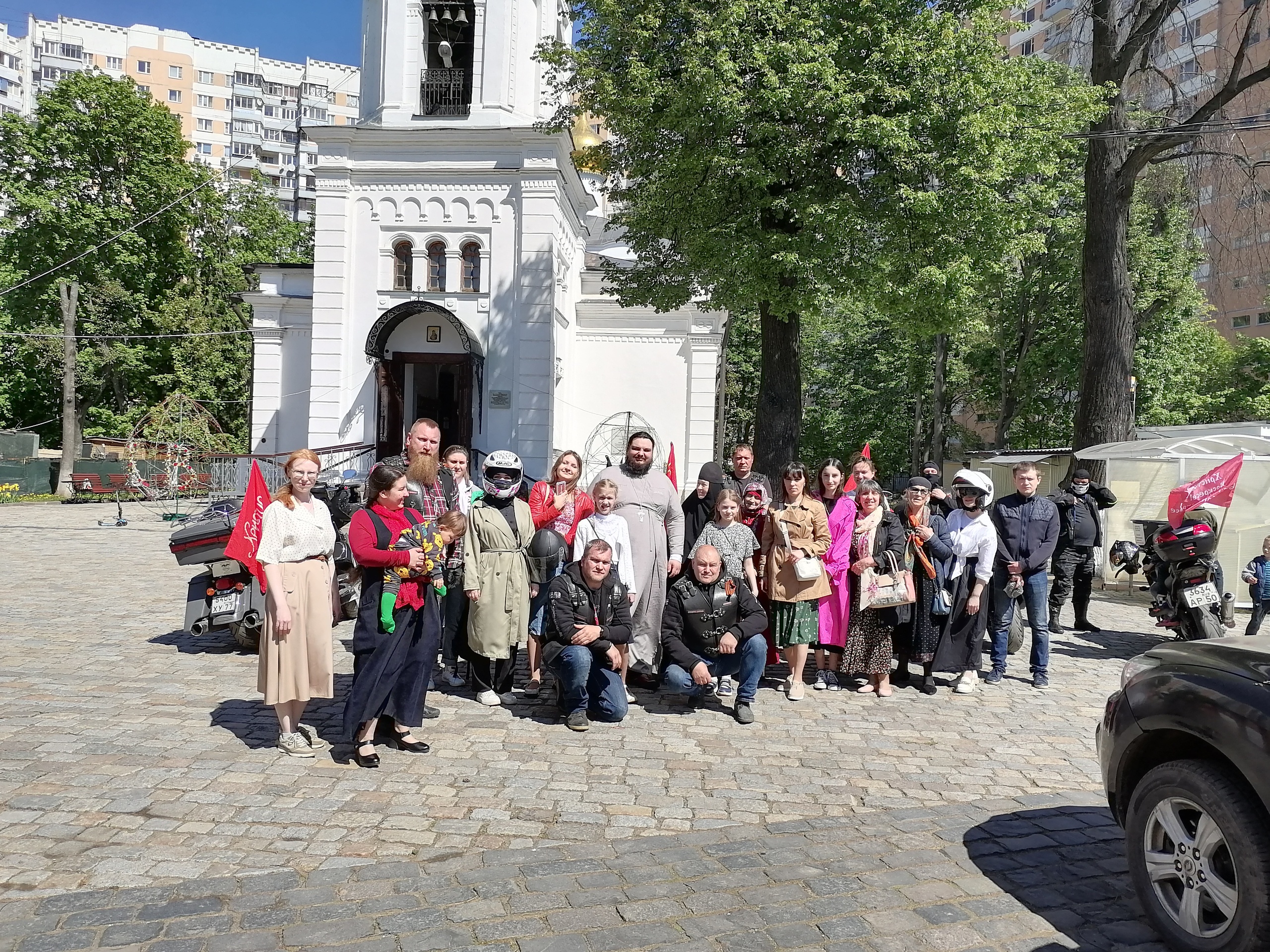 Молитва в Храме Благовещения Пресвятой Богородицы в Федосьино и Пасхальный авто-мото пробег.