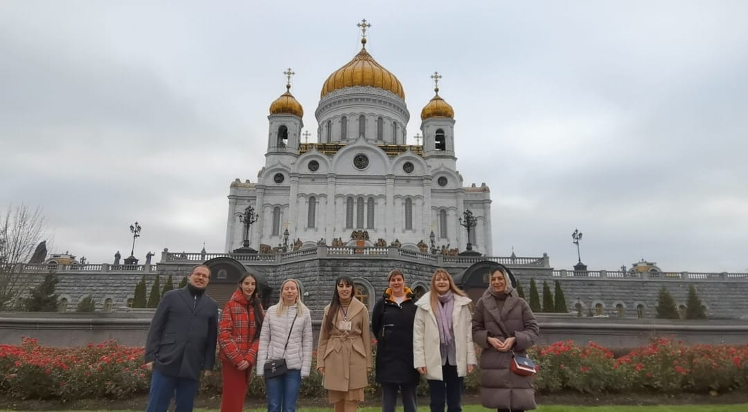 Молодёжь Храма Христа Спасителя "Соборяне" участвовала в записи видео-поздравления Святейшему Патриарху Московскому и всея Руси Кириллу.