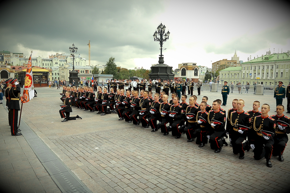 1 сентября 2021 года, в Кафедральном соборном Храме Христа Спасителя состоялась торжественная Церемония посвящения в суворовцы абитуриентов, поступивших в Московское военно-музыкальное училище в 2021 году.