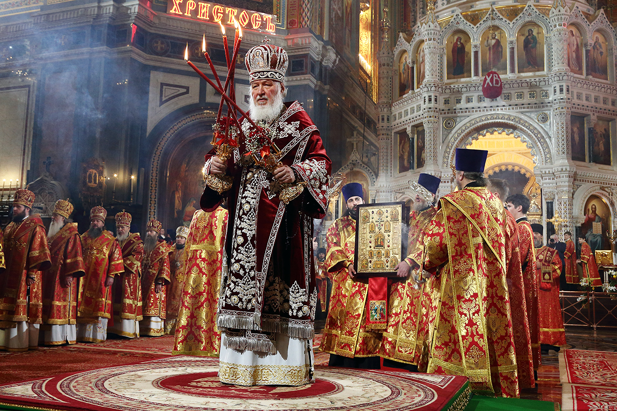 В праздник Светлого Христова Воскресения Святейший Патриарх Кирилл совершил Пасхальную великую вечерню в Храме Христа Спасителя