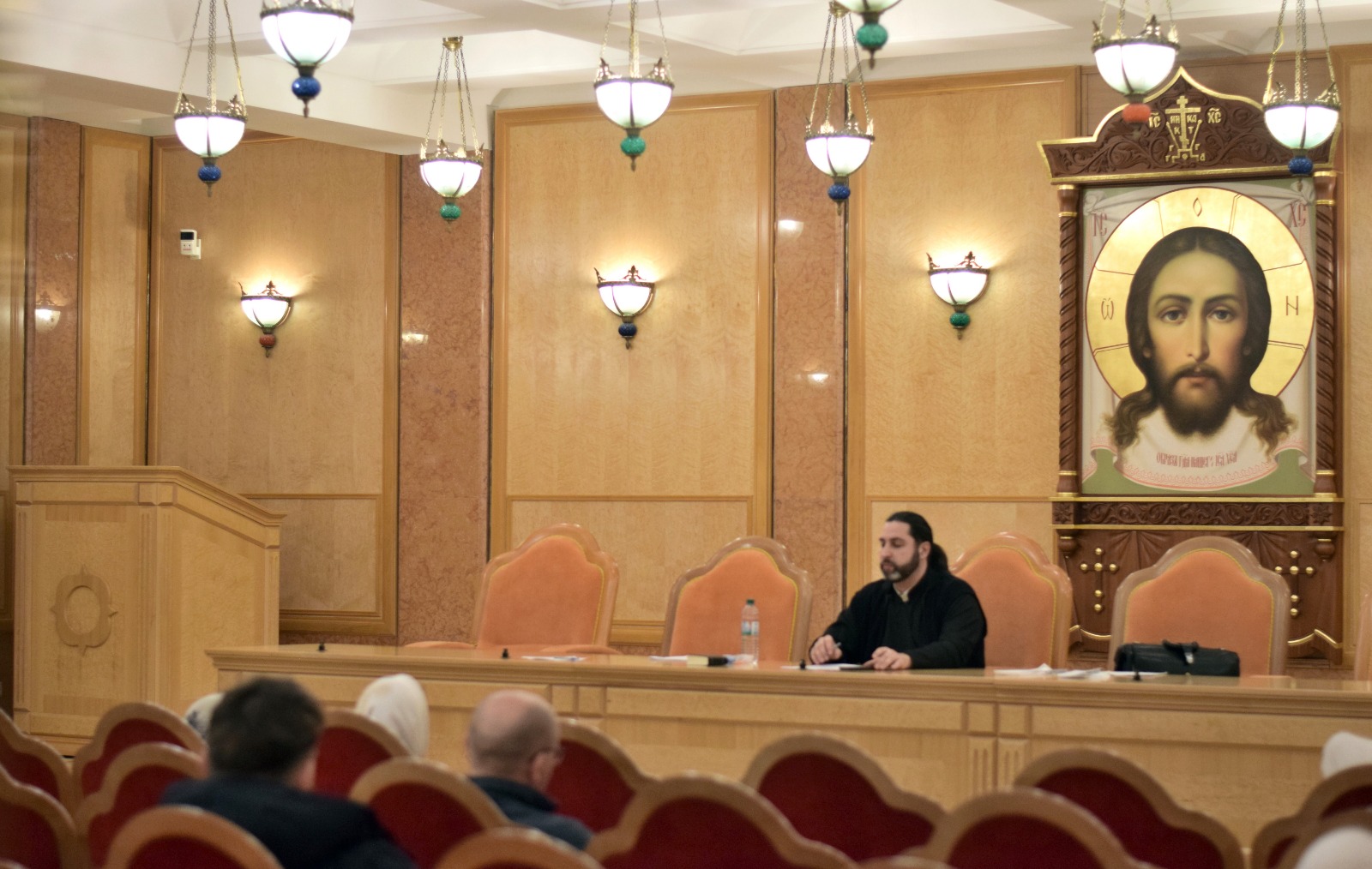 16 февраля 2025 года в Воскресный день в малом актовом зале Храма прошла встреча слушателей Воскресной школы для взрослых